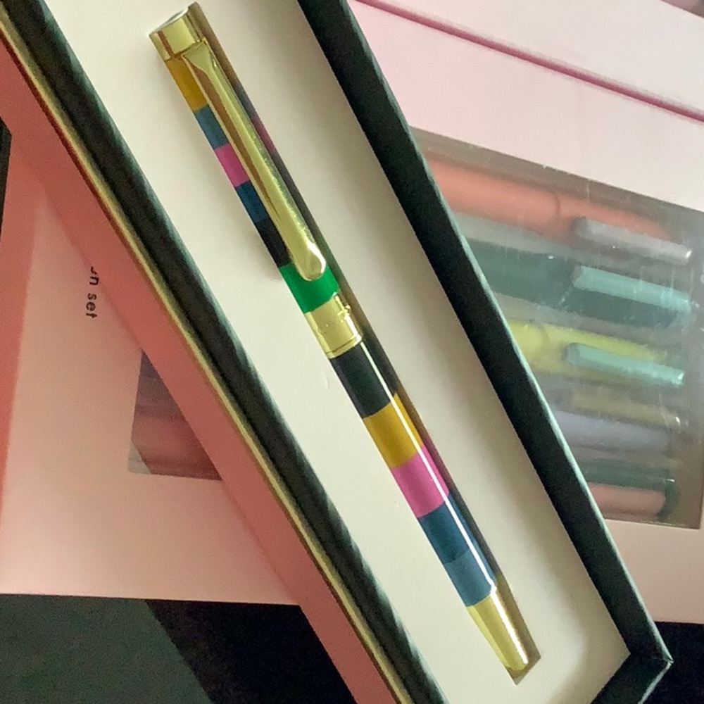 Writing pens